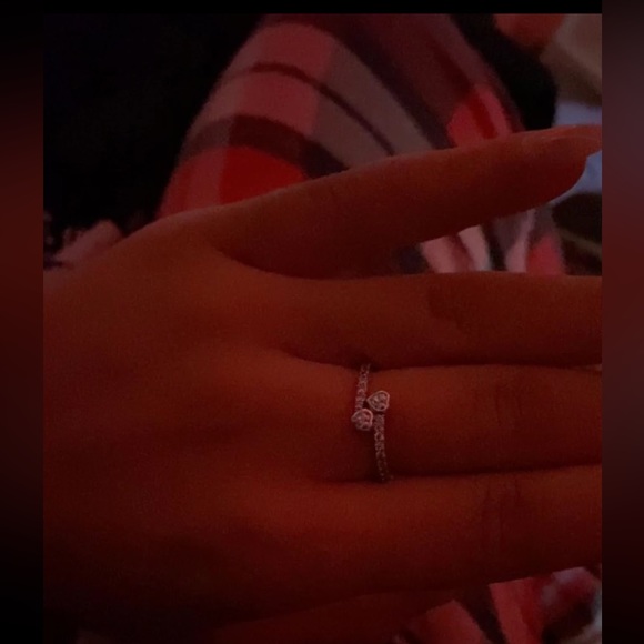 Two Sparkling Hearts Ring - Picture 5 of 5